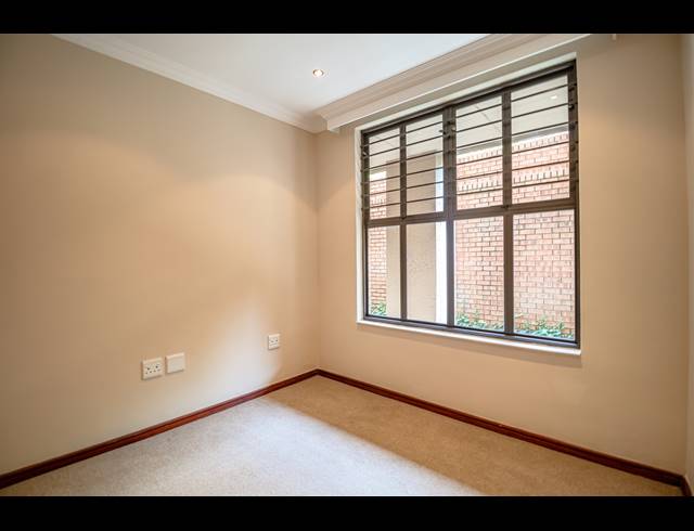2 BEDROOM APARTMENT FOR SALE IN NEWLANDS